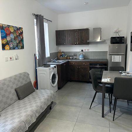 St Gaetans Studio Apartment 6A Hamrun ภายนอก รูปภาพ